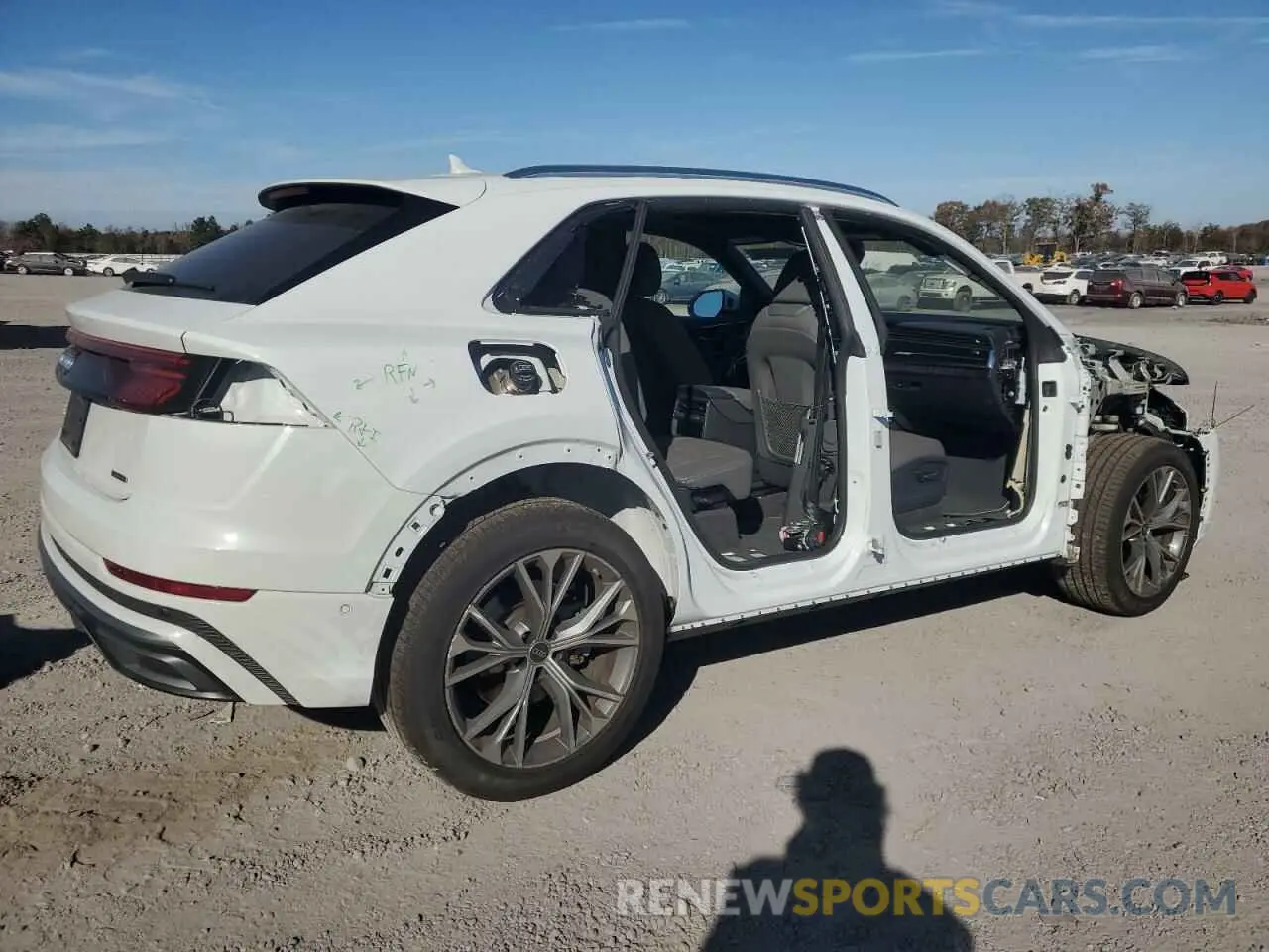 3 Фотография поврежденного автомобиля WA1EVBF19PD036253 AUDI Q8 2023