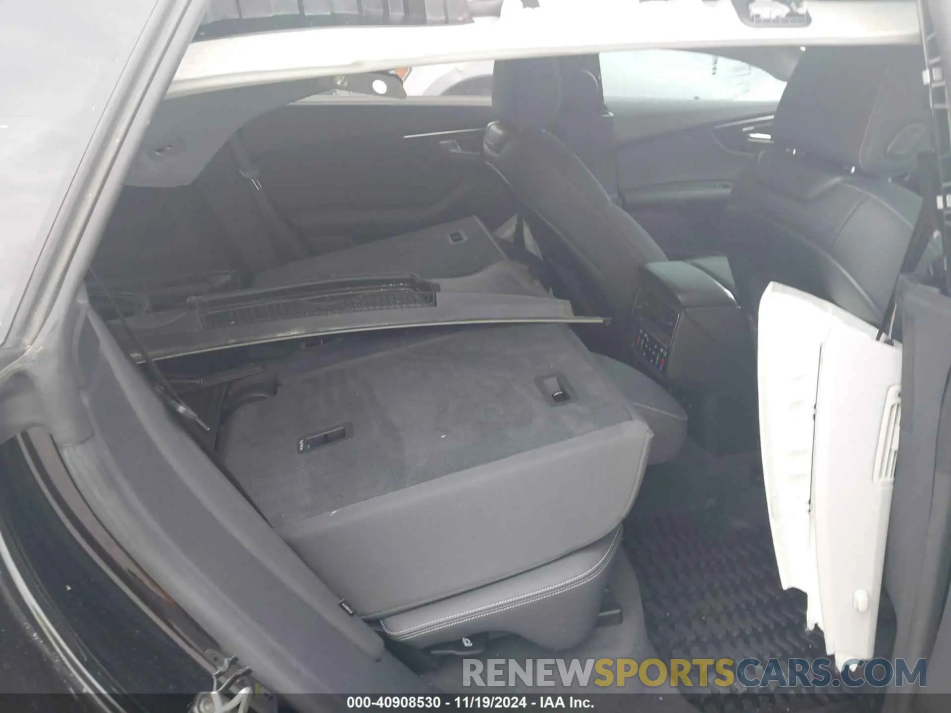 8 Фотография поврежденного автомобиля WA1FVBF12PD004748 AUDI Q8 2023