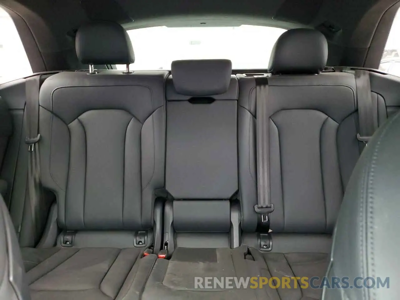 10 Photograph of a damaged car WA1FVBF13PD013099 AUDI Q8 2023