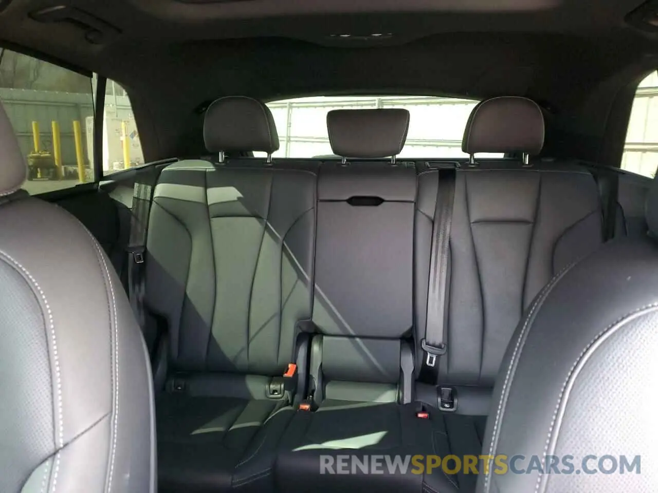 10 Photograph of a damaged car WA1FVBF13PD024555 AUDI Q8 2023