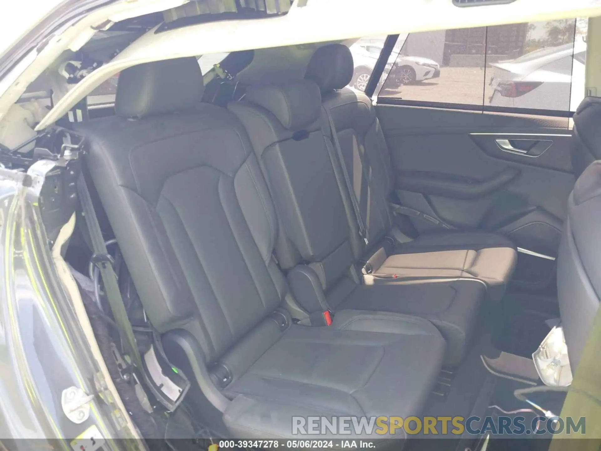 8 Photograph of a damaged car WA1FVBF17PD020444 AUDI Q8 2023
