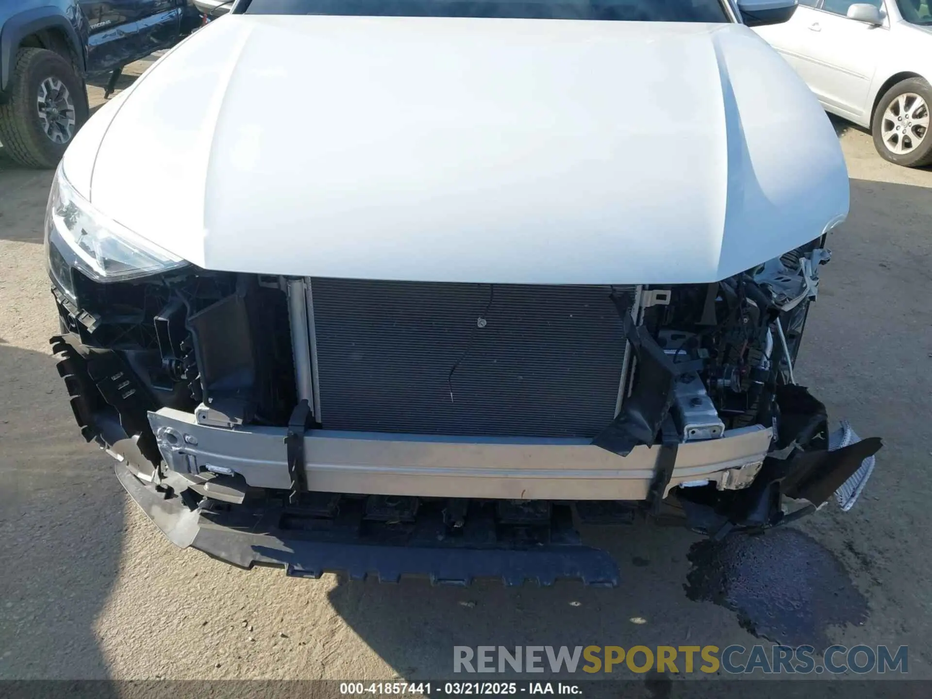 18 Photograph of a damaged car WA1BVBF19RD018552 AUDI Q8 2024