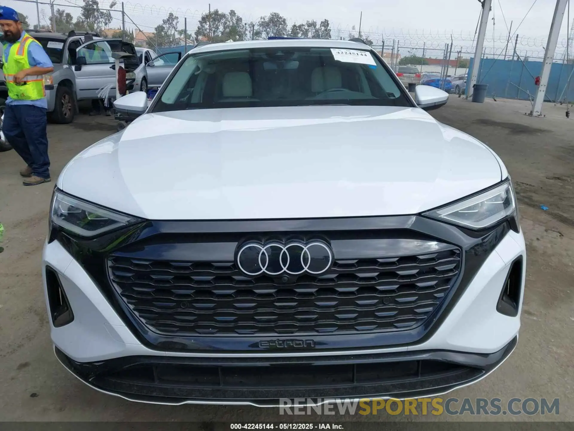 13 Фотография поврежденного автомобиля WA14AAGE5RB012744 AUDI Q8 E-TRON 2024