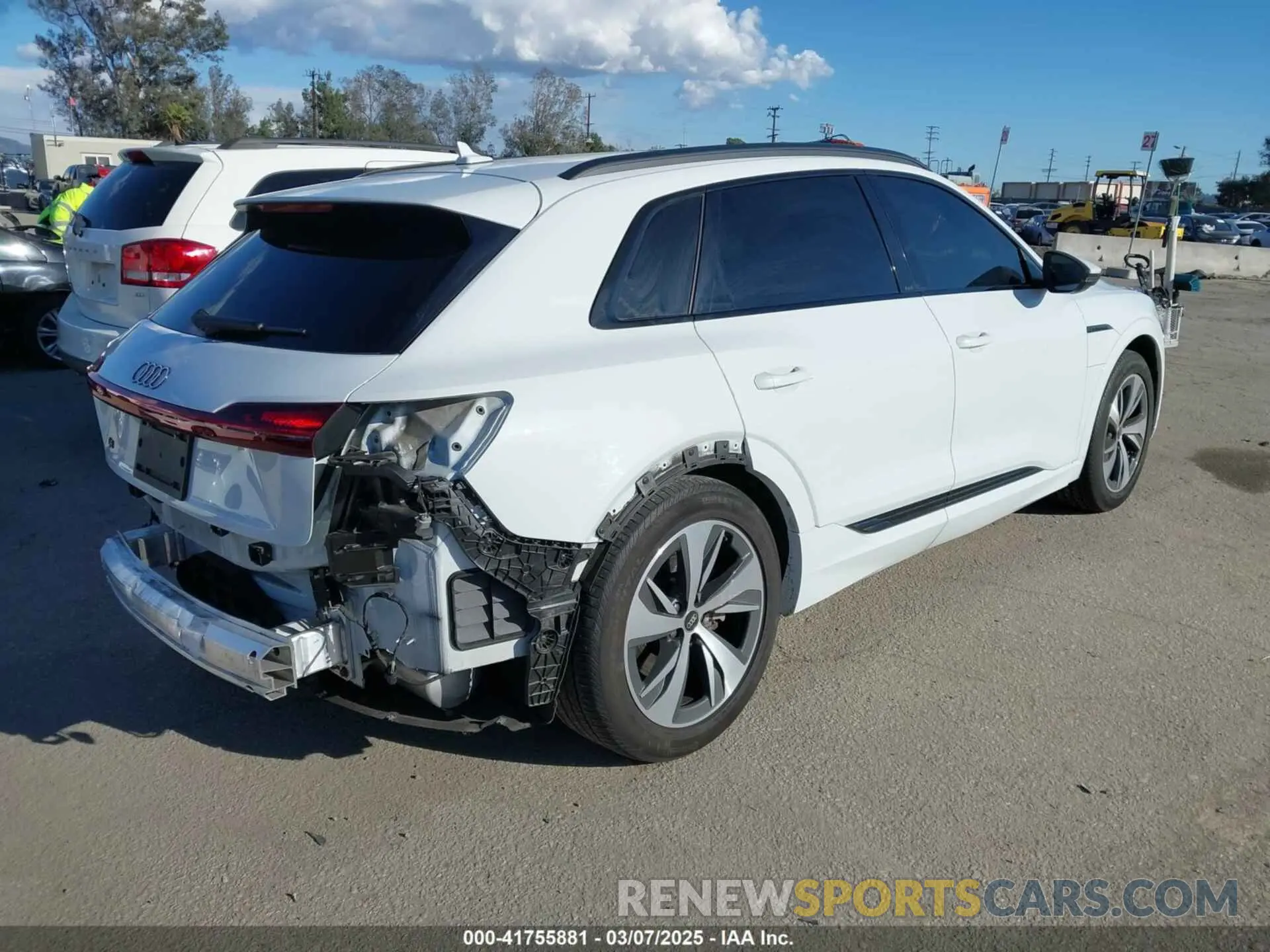 4 Photograph of a damaged car WA14AAGE7RB020683 AUDI Q8 E-TRON 2024