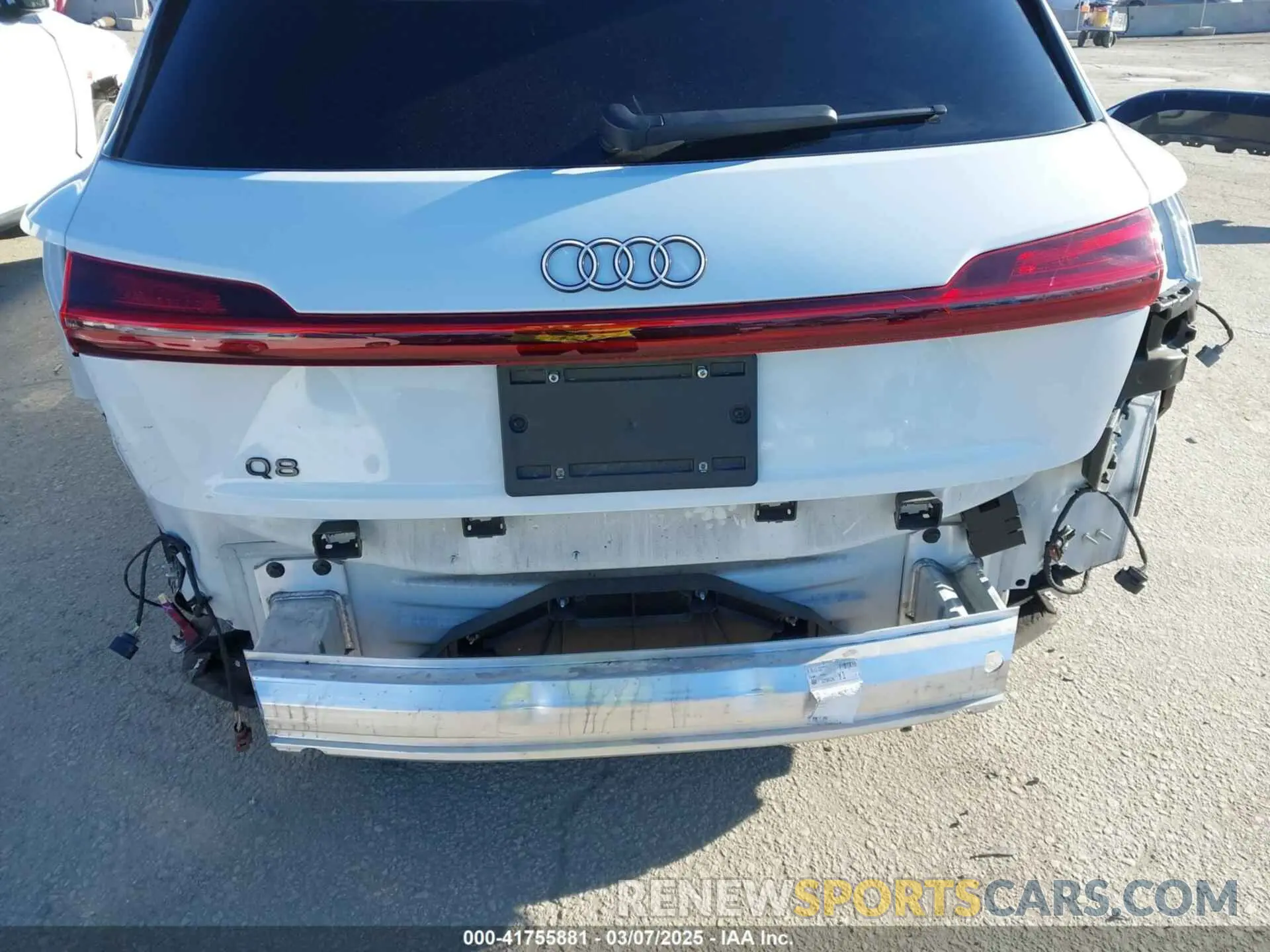 6 Photograph of a damaged car WA14AAGE7RB020683 AUDI Q8 E-TRON 2024