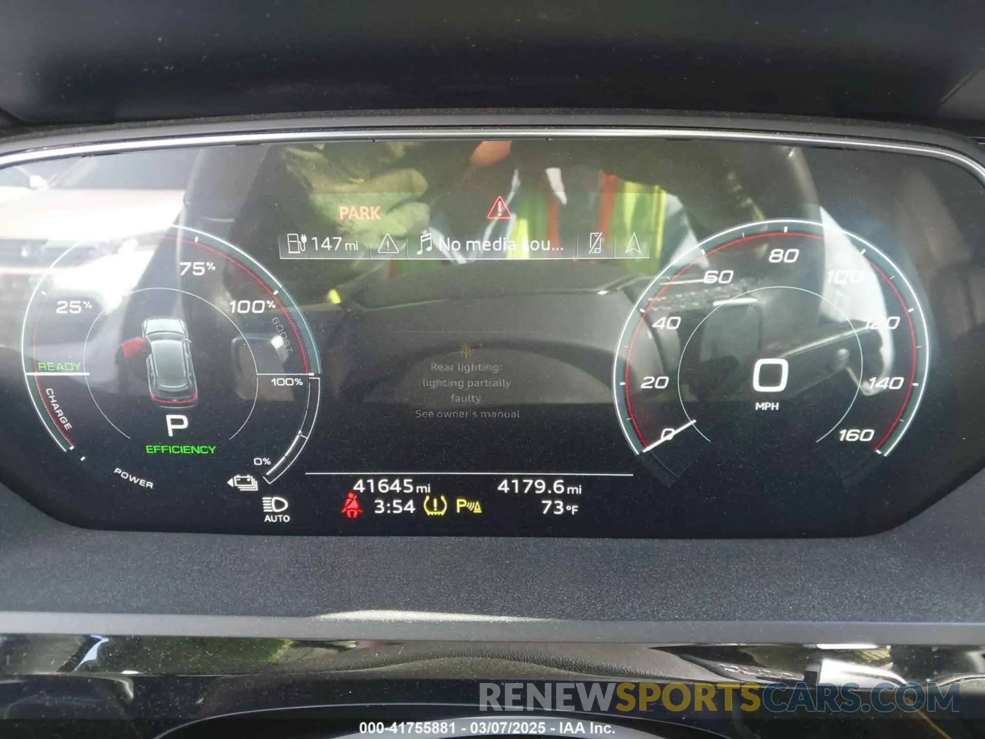 7 Photograph of a damaged car WA14AAGE7RB020683 AUDI Q8 E-TRON 2024