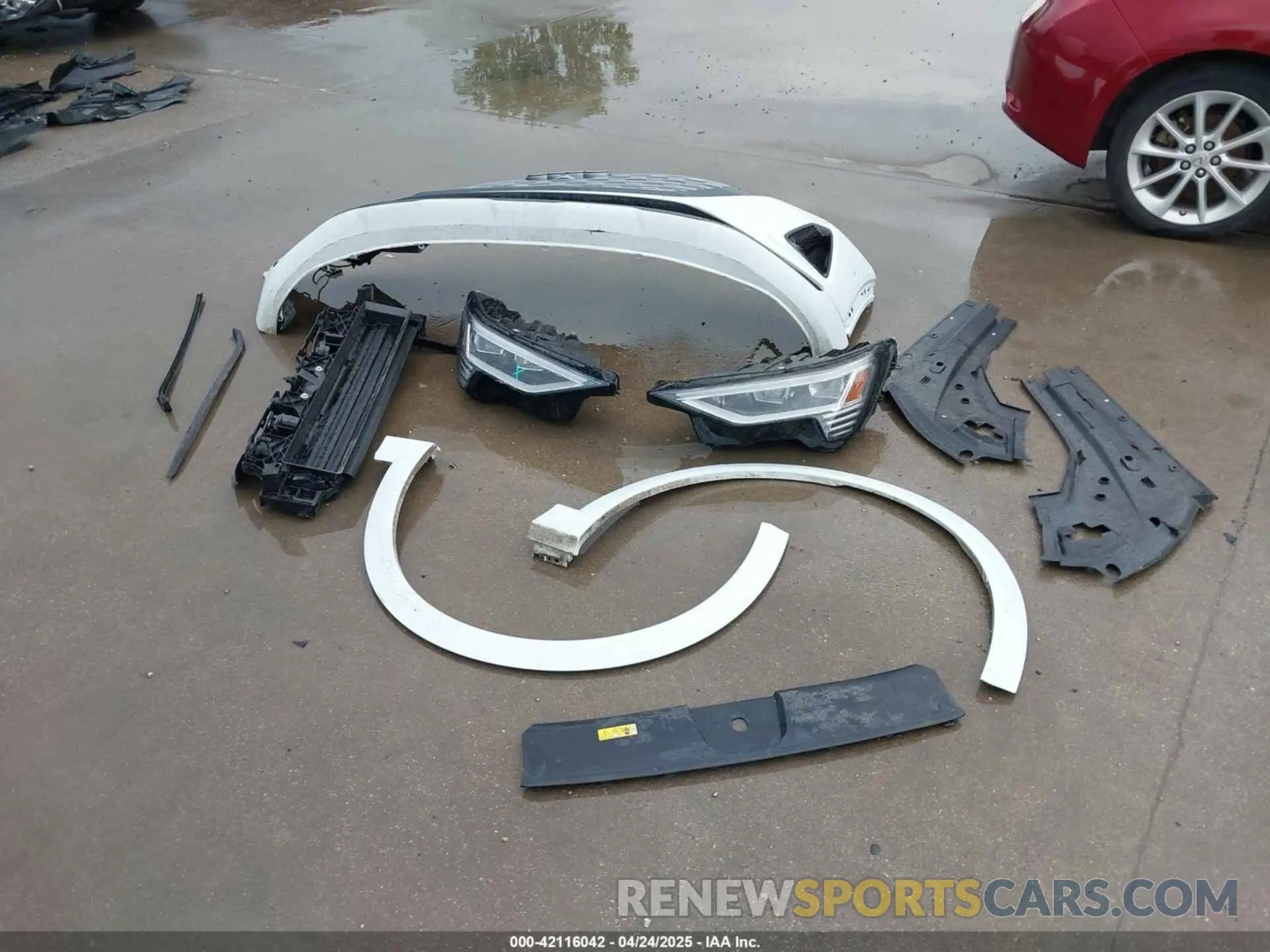 12 Photograph of a damaged car WA15AAGE0RB026474 AUDI Q8 E-TRON 2024