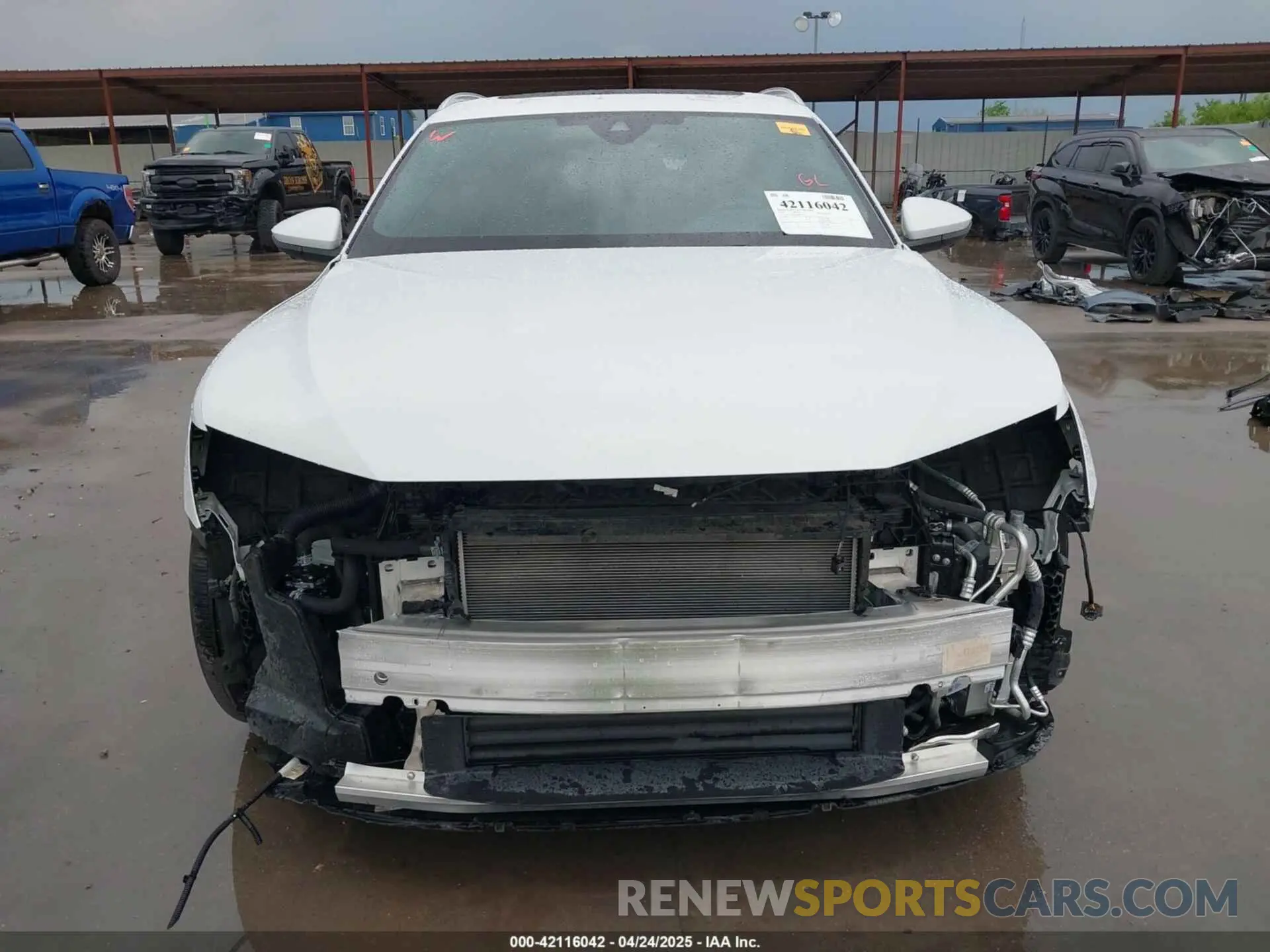 13 Photograph of a damaged car WA15AAGE0RB026474 AUDI Q8 E-TRON 2024