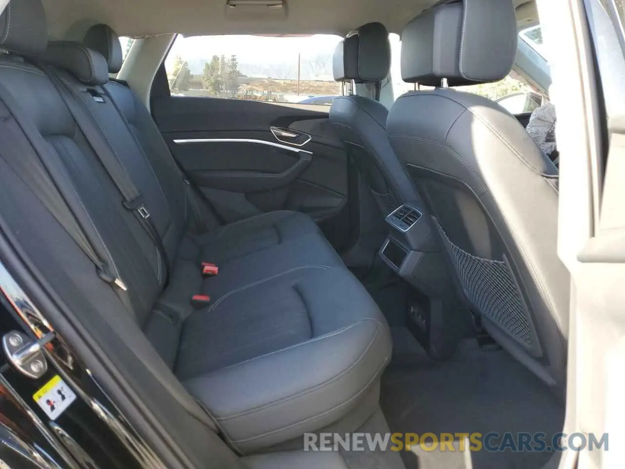 11 Photograph of a damaged car WA15AAGE1RB033711 AUDI Q8 E-TRON 2024