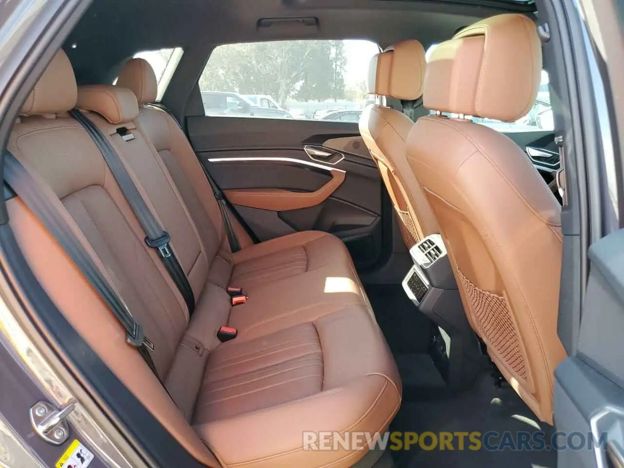 12 Photograph of a damaged car WA15AAGE2RB053630 AUDI Q8 E-TRON 2024