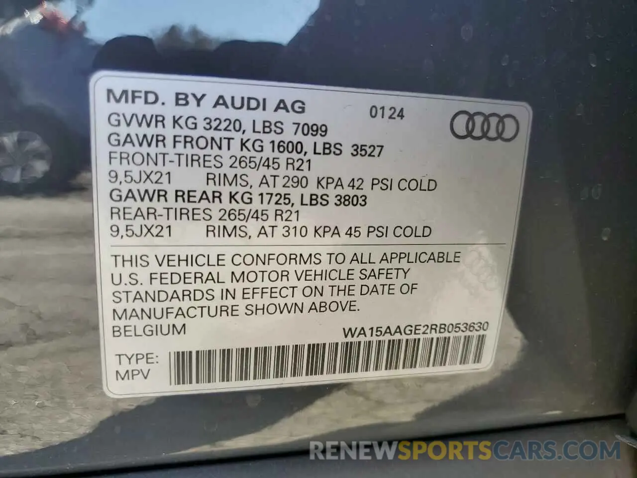 15 Photograph of a damaged car WA15AAGE2RB053630 AUDI Q8 E-TRON 2024