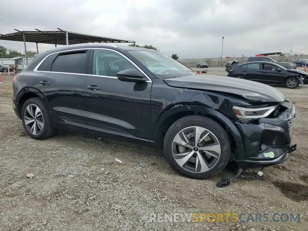 4 Photograph of a damaged car WA15AAGE3RB008258 AUDI Q8 E-TRON 2024