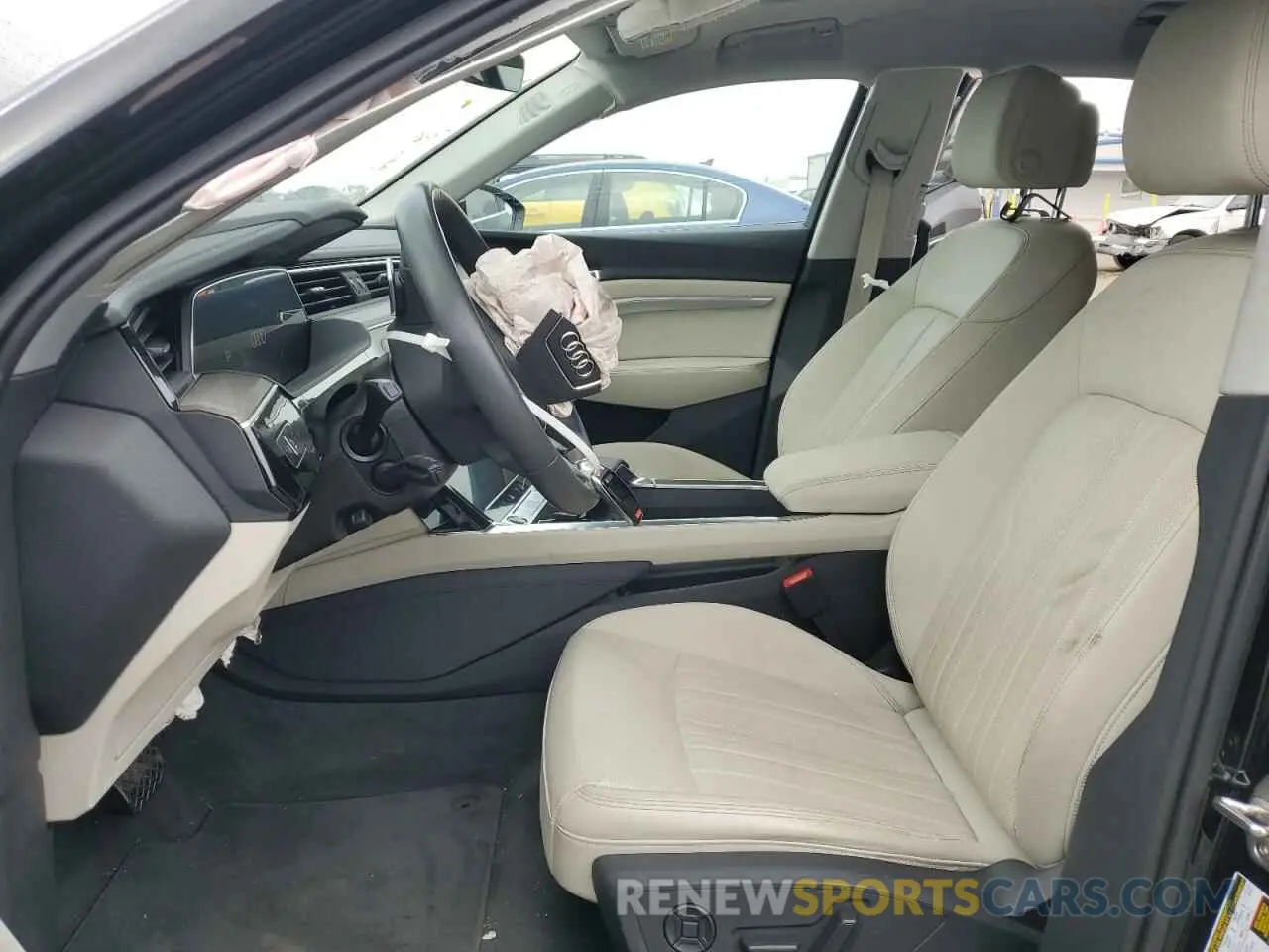 7 Photograph of a damaged car WA15AAGE3RB008258 AUDI Q8 E-TRON 2024