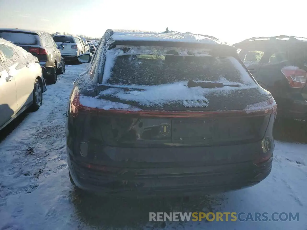 6 Фотография поврежденного автомобиля WA15AAGE4RB017020 AUDI Q8 E-TRON 2024