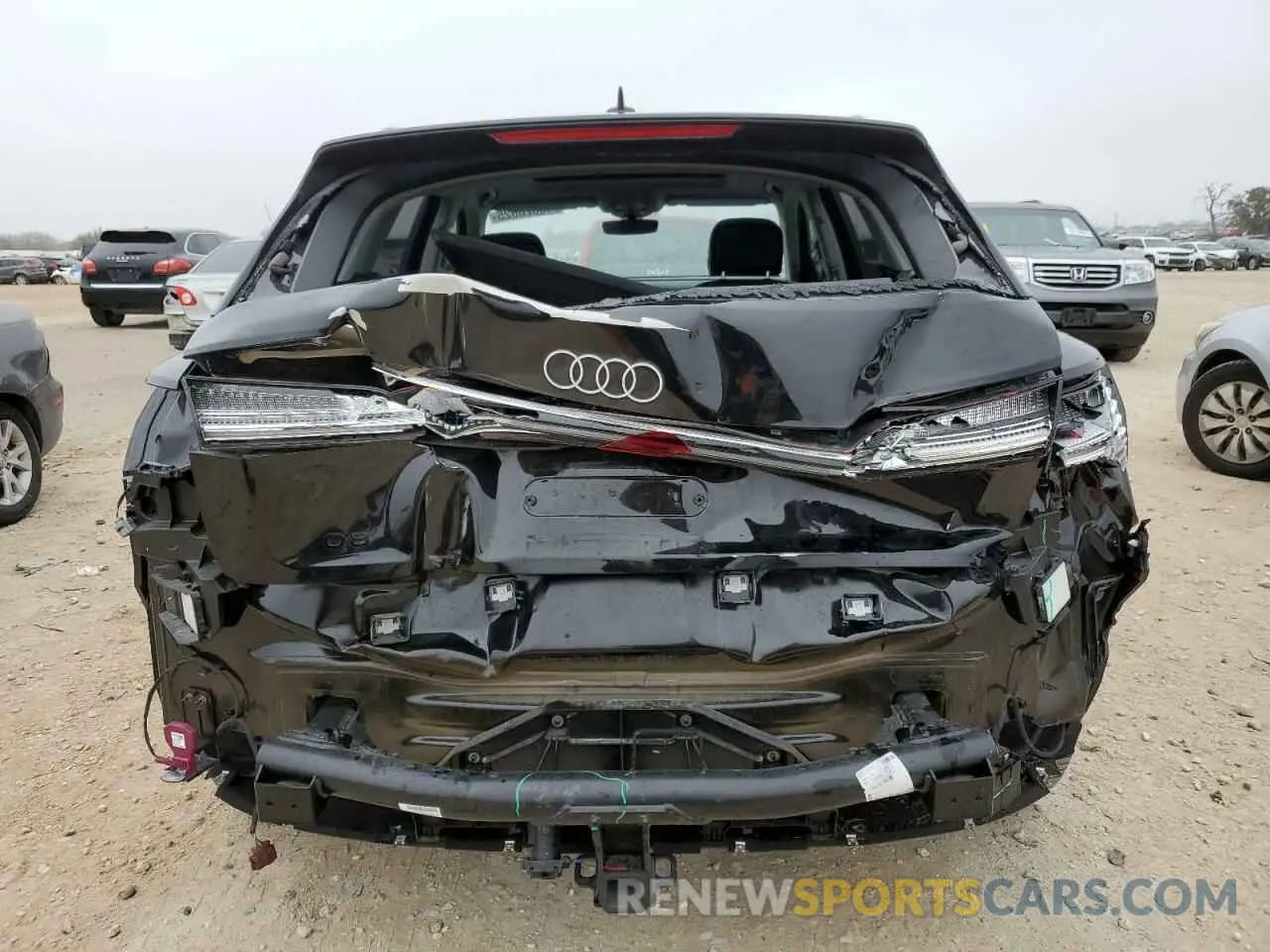 6 Фотография поврежденного автомобиля WA15AAGE4RB019575 AUDI Q8 E-TRON 2024