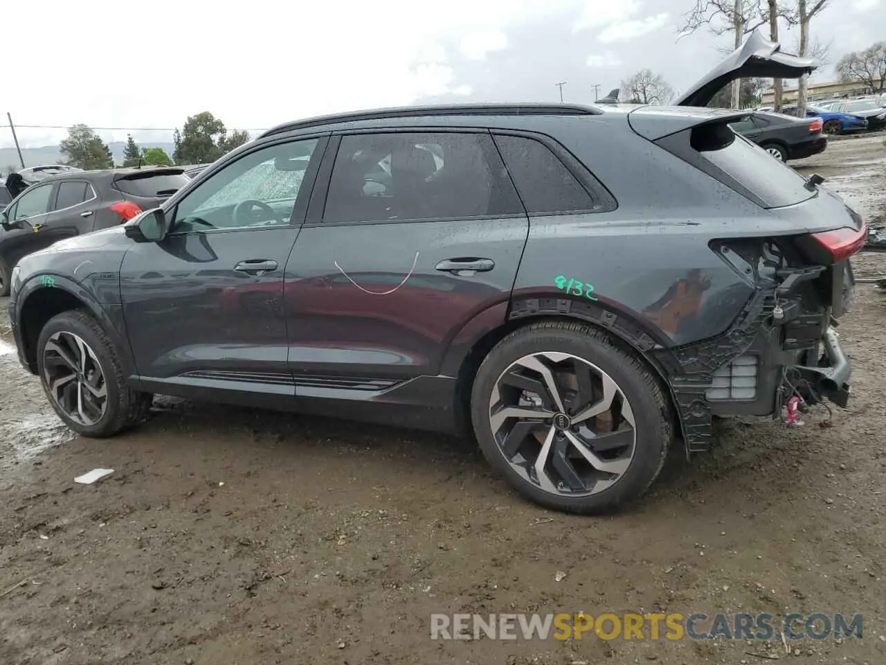 2 Фотография поврежденного автомобиля WA15AAGE5RB058370 AUDI Q8 E-TRON 2024