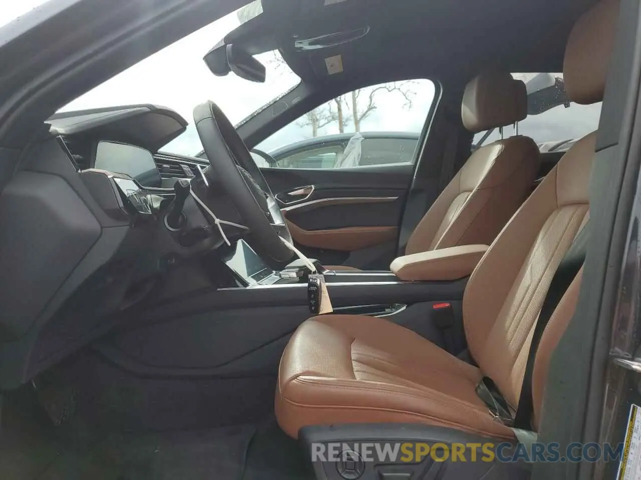 7 Фотография поврежденного автомобиля WA15AAGE5RB058370 AUDI Q8 E-TRON 2024