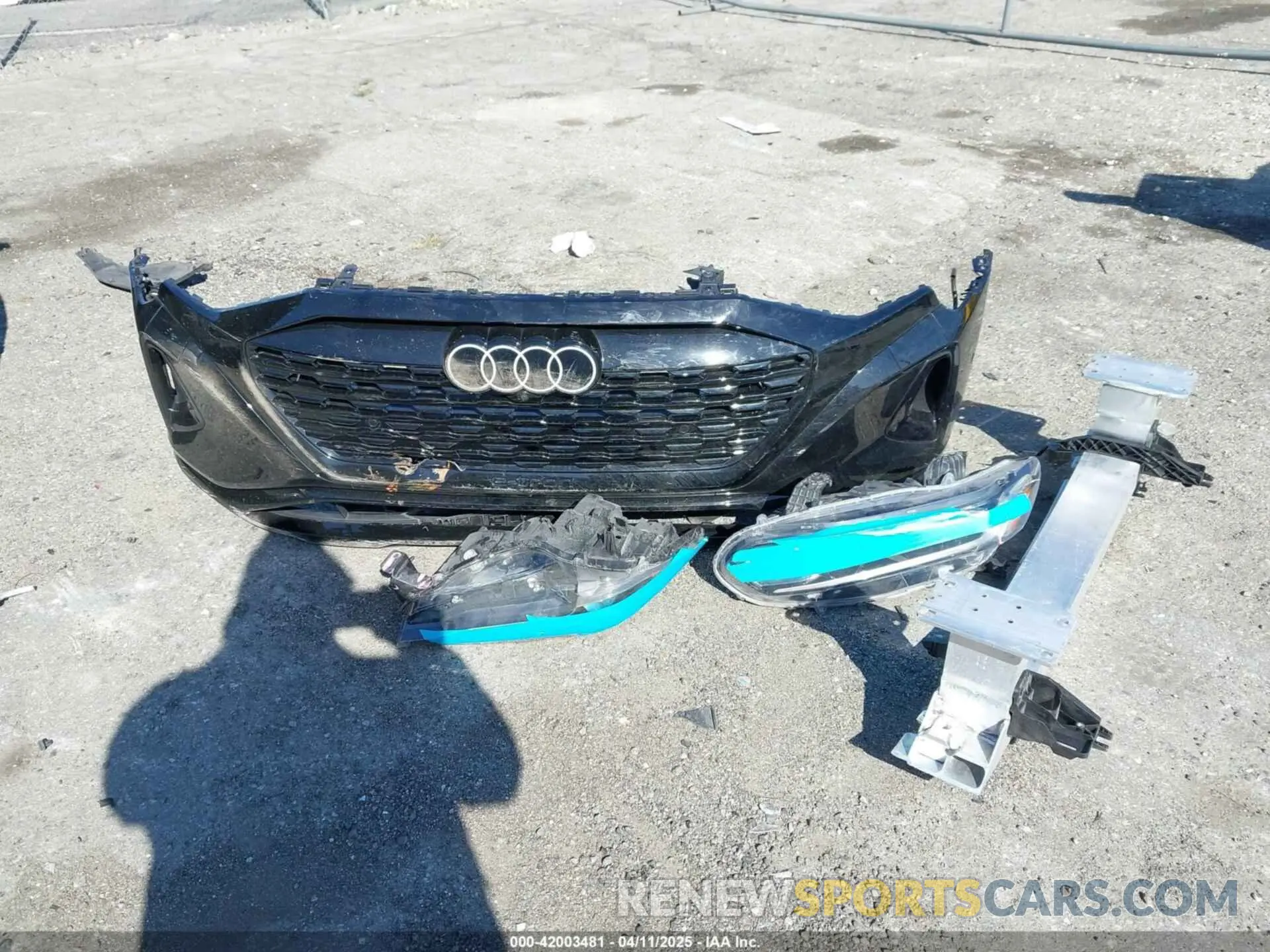 12 Photograph of a damaged car WA15AAGE5RB058692 AUDI Q8 E-TRON 2024