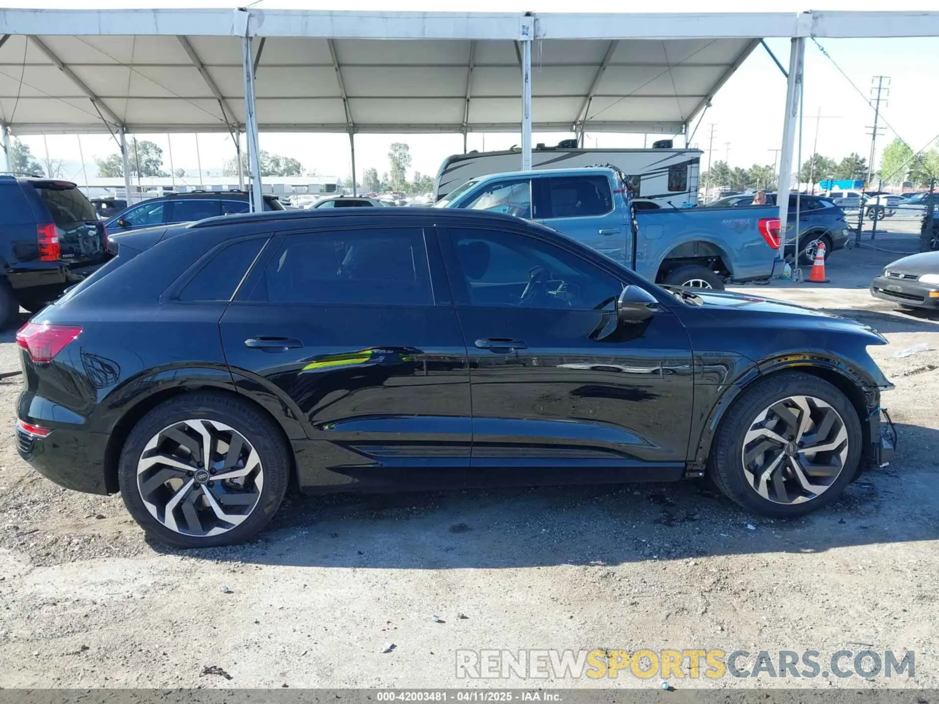 14 Photograph of a damaged car WA15AAGE5RB058692 AUDI Q8 E-TRON 2024