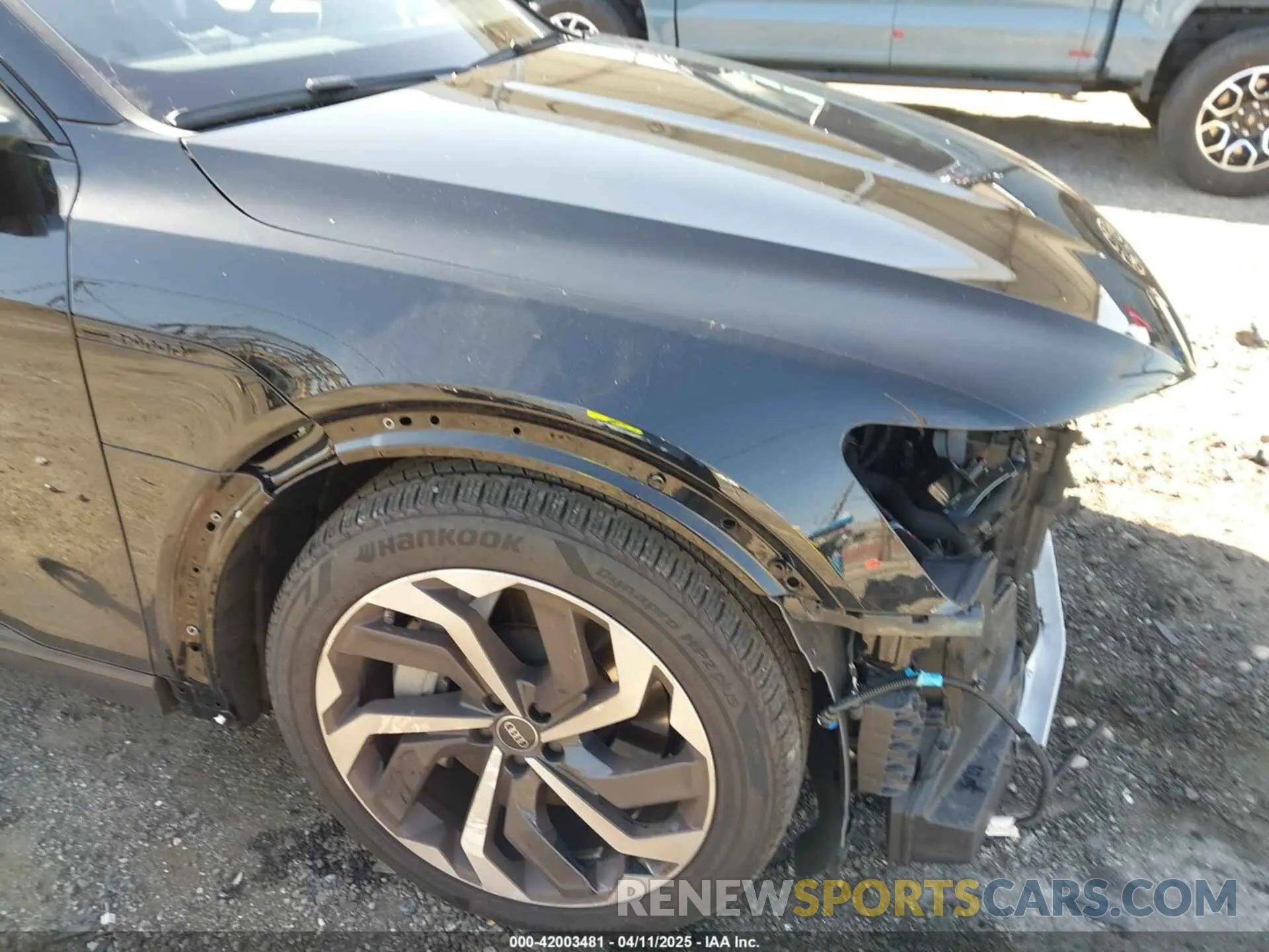 6 Photograph of a damaged car WA15AAGE5RB058692 AUDI Q8 E-TRON 2024