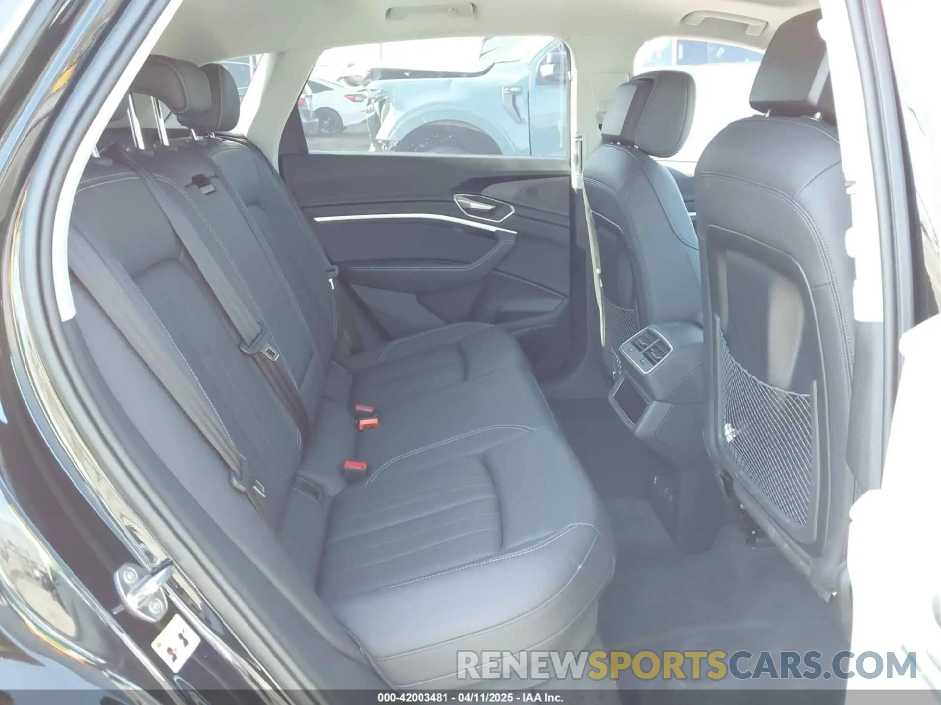 8 Photograph of a damaged car WA15AAGE5RB058692 AUDI Q8 E-TRON 2024
