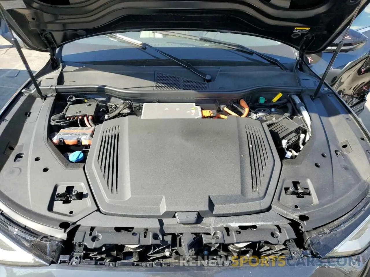12 Фотография поврежденного автомобиля WA15AAGE7RB004262 AUDI Q8 E-TRON 2024