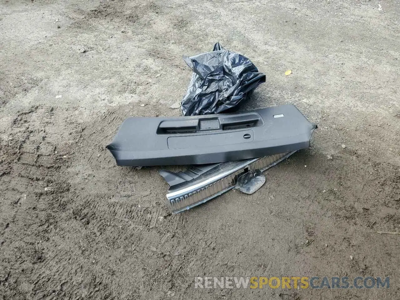 13 Фотография поврежденного автомобиля WA15AAGE7RB021353 AUDI Q8 E-TRON 2024