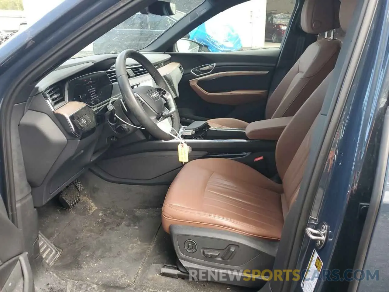 7 Фотография поврежденного автомобиля WA15AAGE7RB021353 AUDI Q8 E-TRON 2024