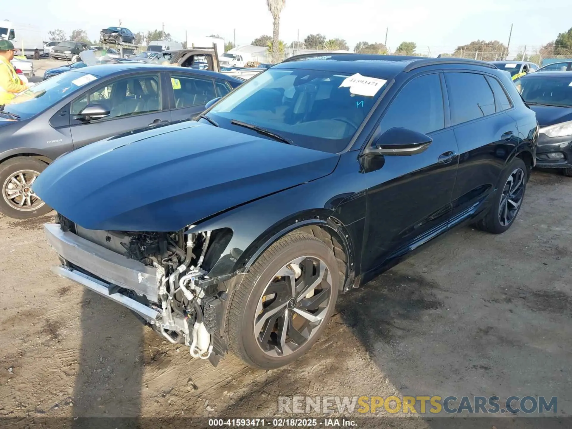 2 Фотография поврежденного автомобиля WA15AAGE8RB036637 AUDI Q8 E-TRON 2024