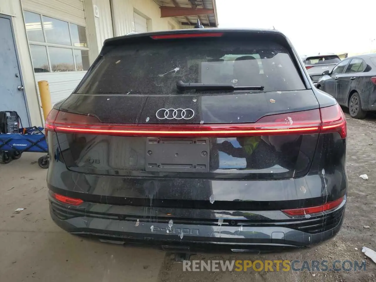6 Photograph of a damaged car WA15AAGEXRB027535 AUDI Q8 E-TRON 2024