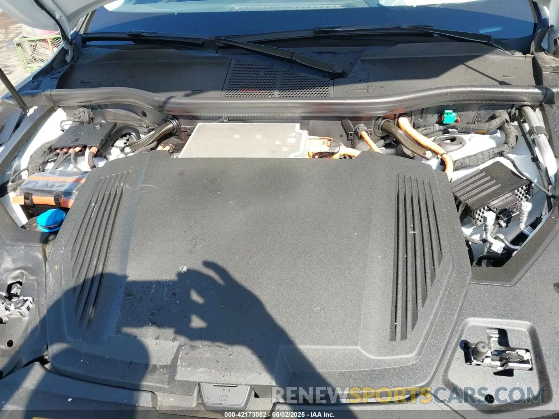 10 Photograph of a damaged car WA16AAGE9RB036425 AUDI Q8 E-TRON 2024