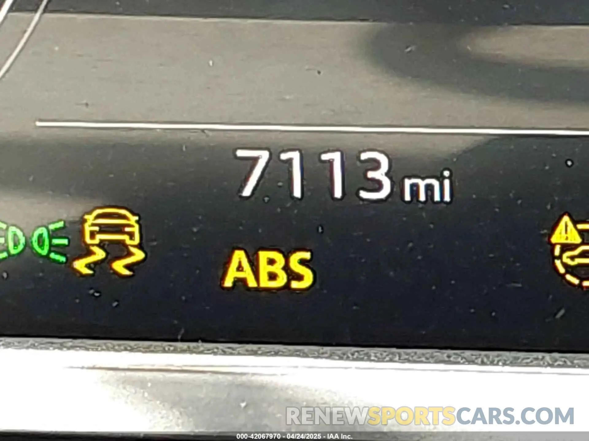 15 Photograph of a damaged car WA16ABGE6RB005963 AUDI Q8 E-TRON 2024