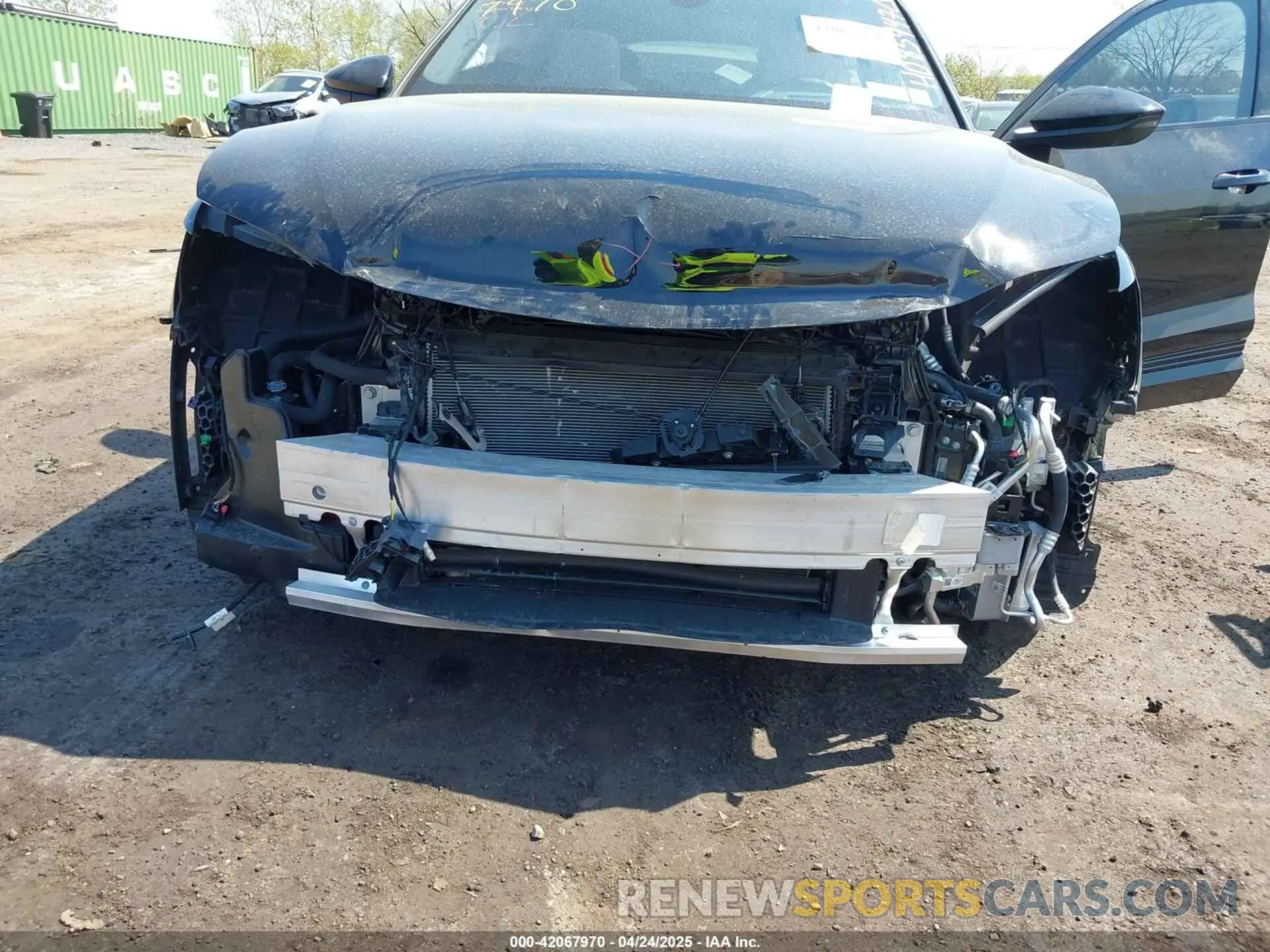 6 Photograph of a damaged car WA16ABGE6RB005963 AUDI Q8 E-TRON 2024