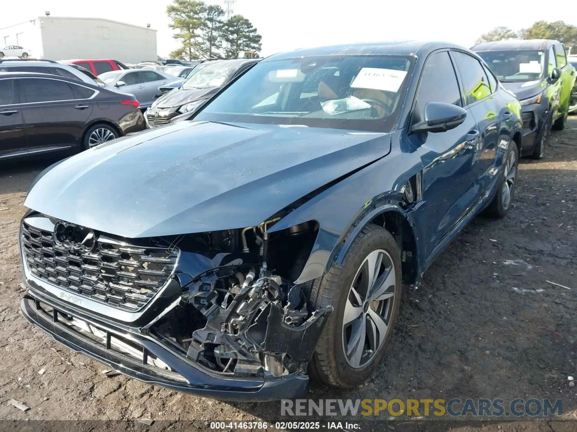 2 Фотография поврежденного автомобиля WA1BAAGE4RB036699 AUDI Q8 E-TRON 2024