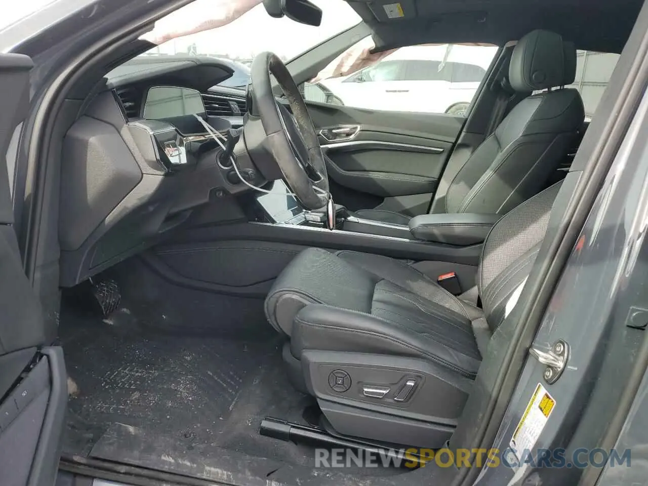 7 Фотография поврежденного автомобиля WA1BABGE2RB043043 AUDI Q8 E-TRON 2024