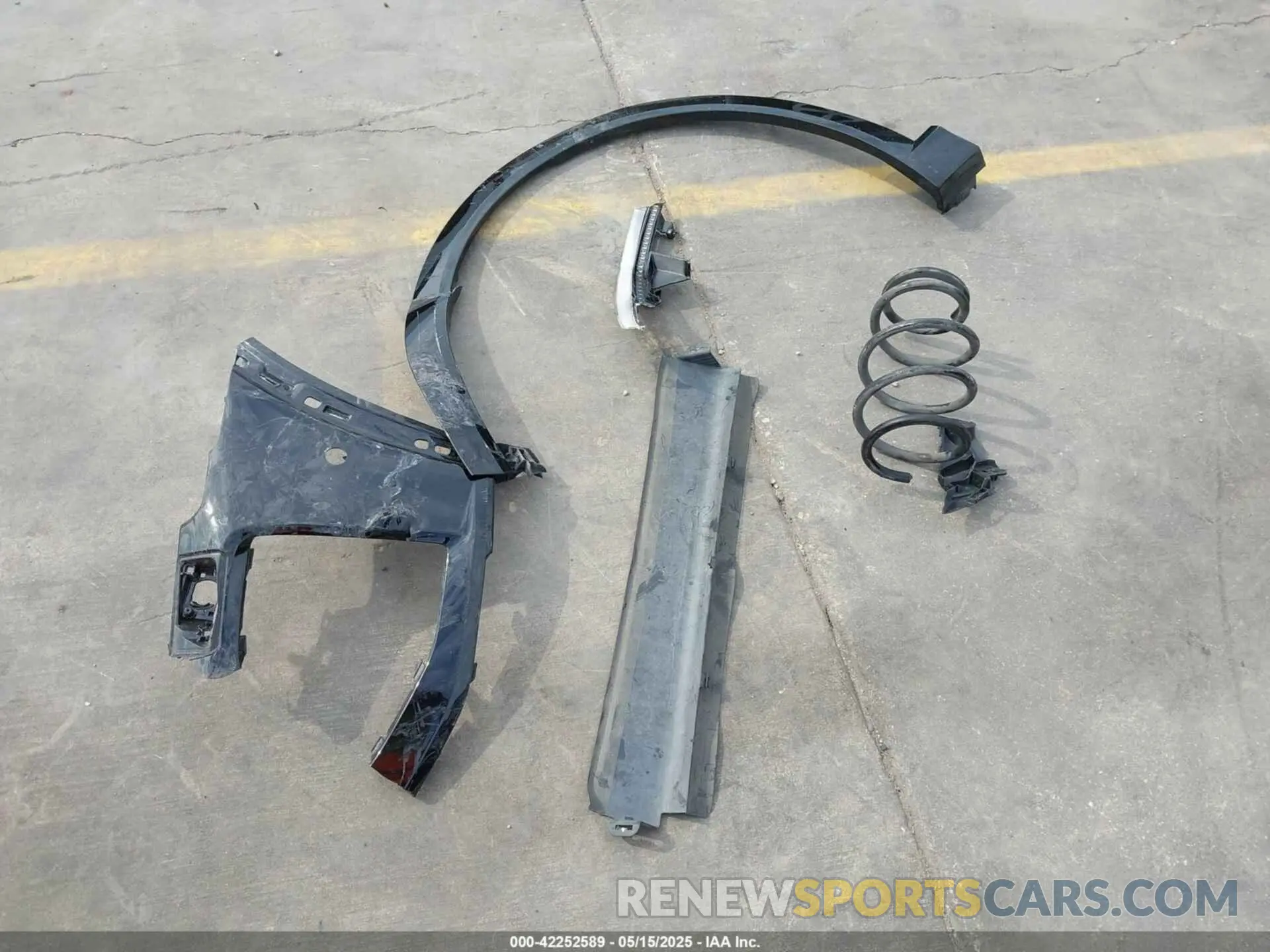 12 Photograph of a damaged car WA1CAAGE3RB005383 AUDI Q8 E-TRON 2024