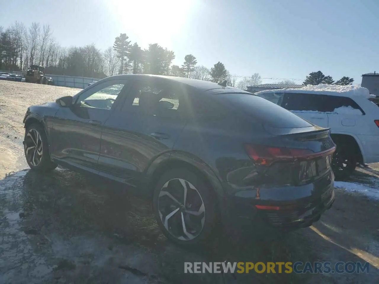 2 Фотография поврежденного автомобиля WA1CAAGE6RB060619 AUDI Q8 E-TRON 2024