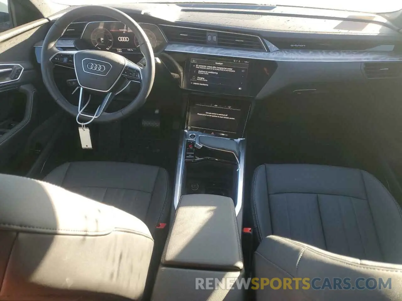 8 Фотография поврежденного автомобиля WA1CAAGE6RB060619 AUDI Q8 E-TRON 2024