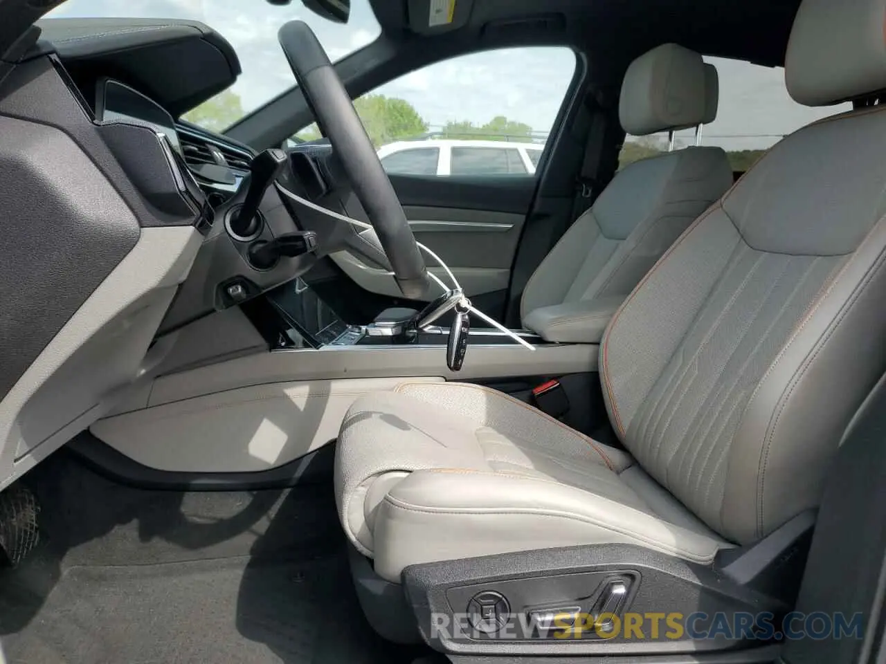 7 Photograph of a damaged car WA1DABGE7RB005395 AUDI Q8 E-TRON 2024