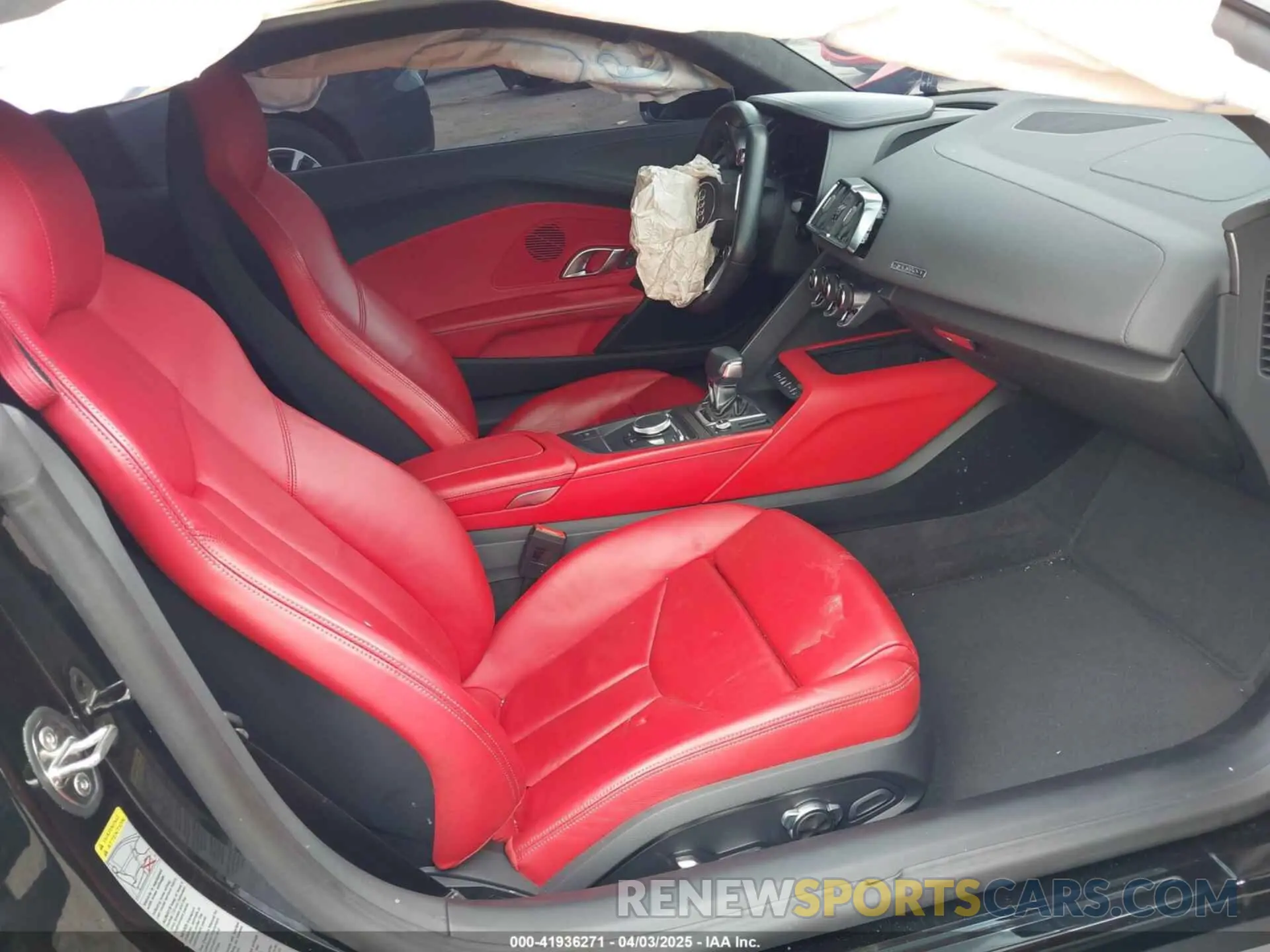 5 Фотография поврежденного автомобиля WUAEEAFX1L7900938 AUDI R8 2020