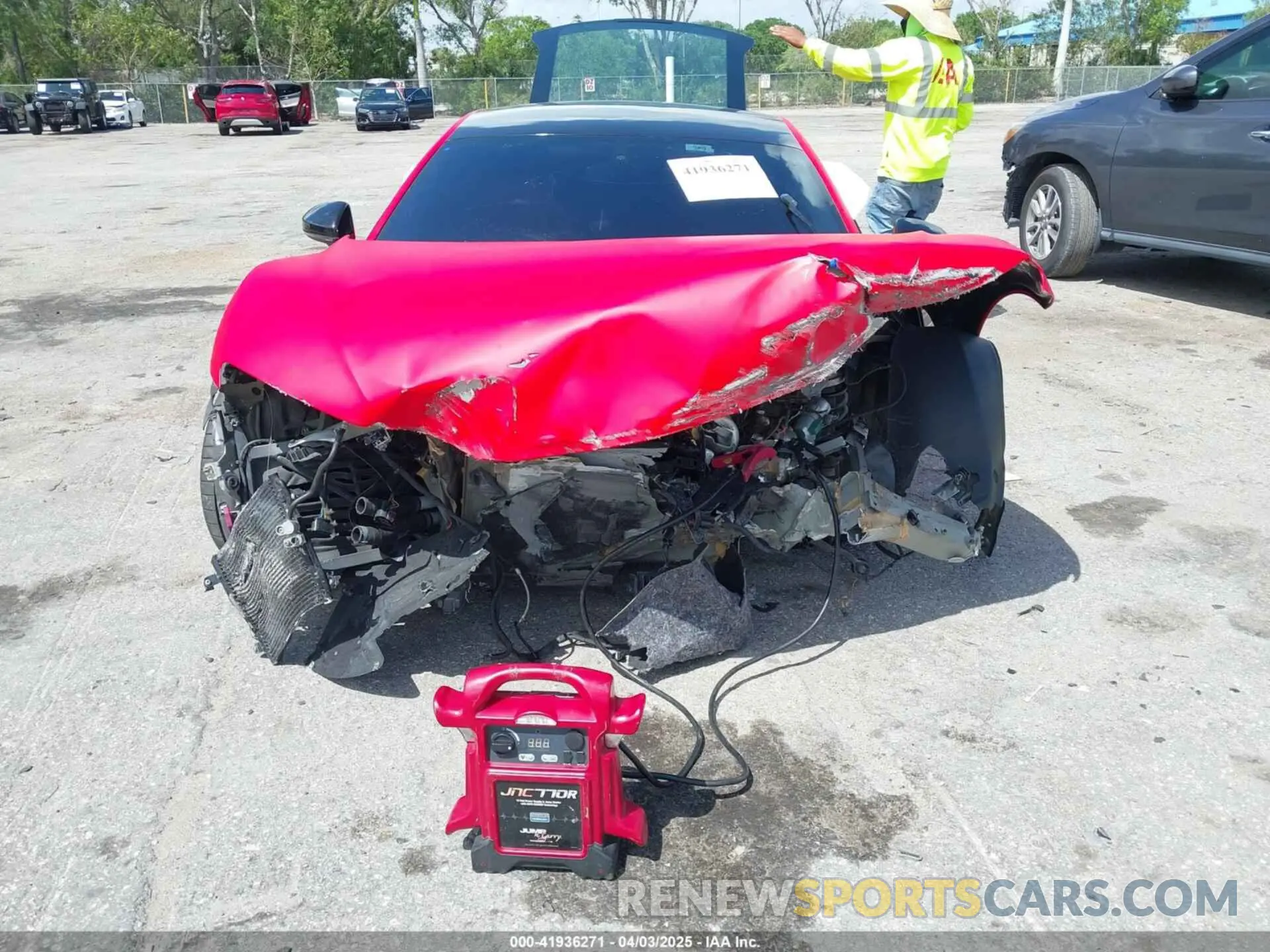 6 Фотография поврежденного автомобиля WUAEEAFX1L7900938 AUDI R8 2020