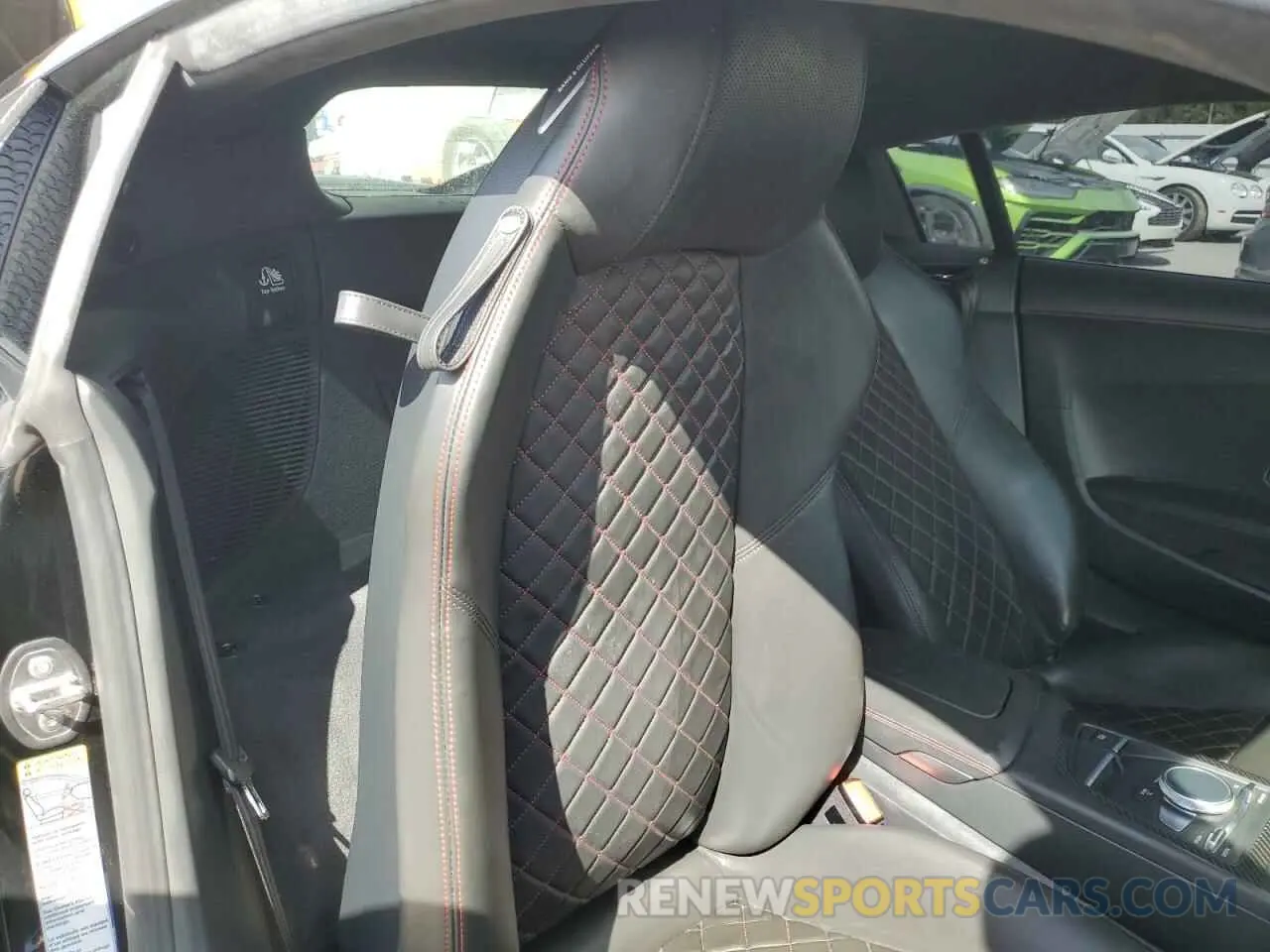 10 Фотография поврежденного автомобиля WUAKBAFX6M7901404 AUDI R8 2021
