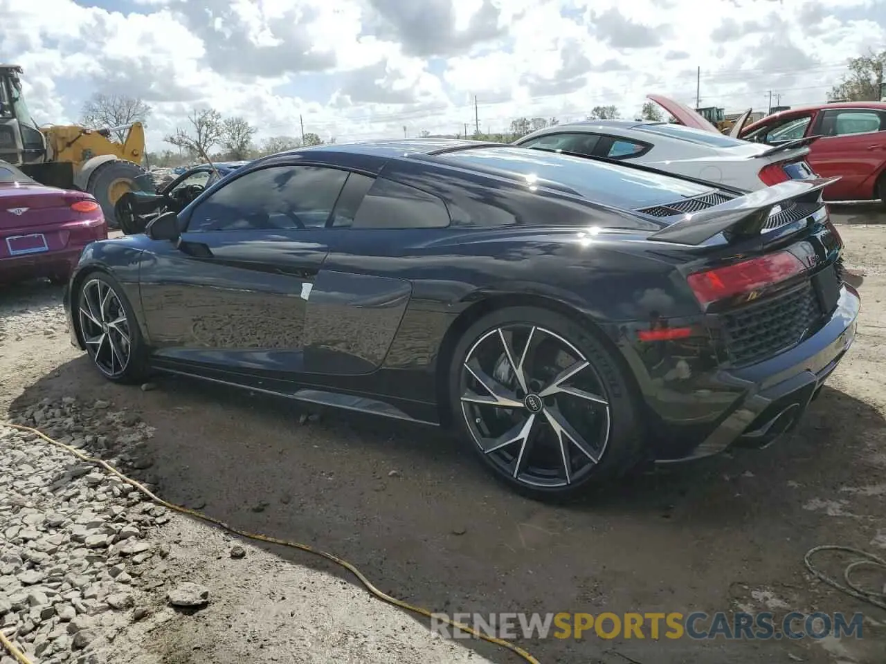 2 Фотография поврежденного автомобиля WUAKBAFX6M7901404 AUDI R8 2021
