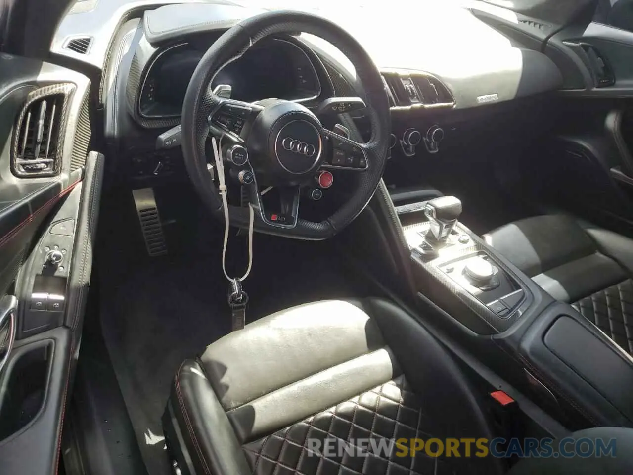 8 Фотография поврежденного автомобиля WUAKBAFX6M7901404 AUDI R8 2021