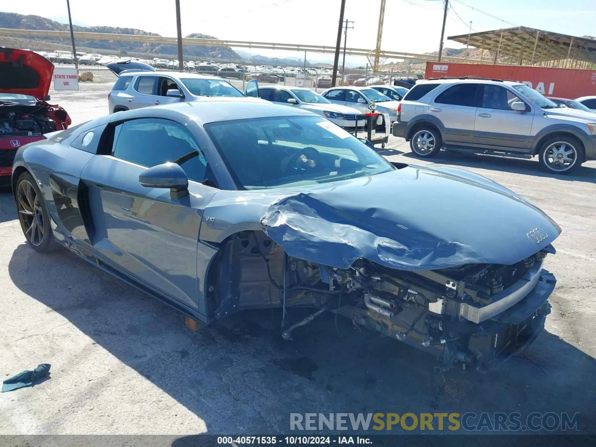 1 Фотография поврежденного автомобиля WUACEAFX3P7902574 AUDI R8 2023