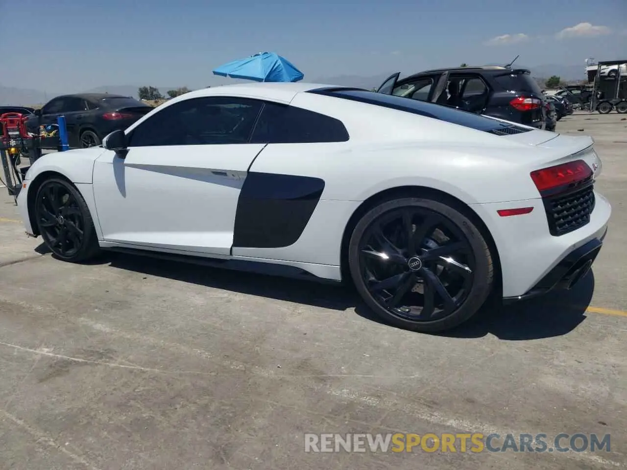 2 Photograph of a damaged car WUACEAFX9P7900103 AUDI R8 2023