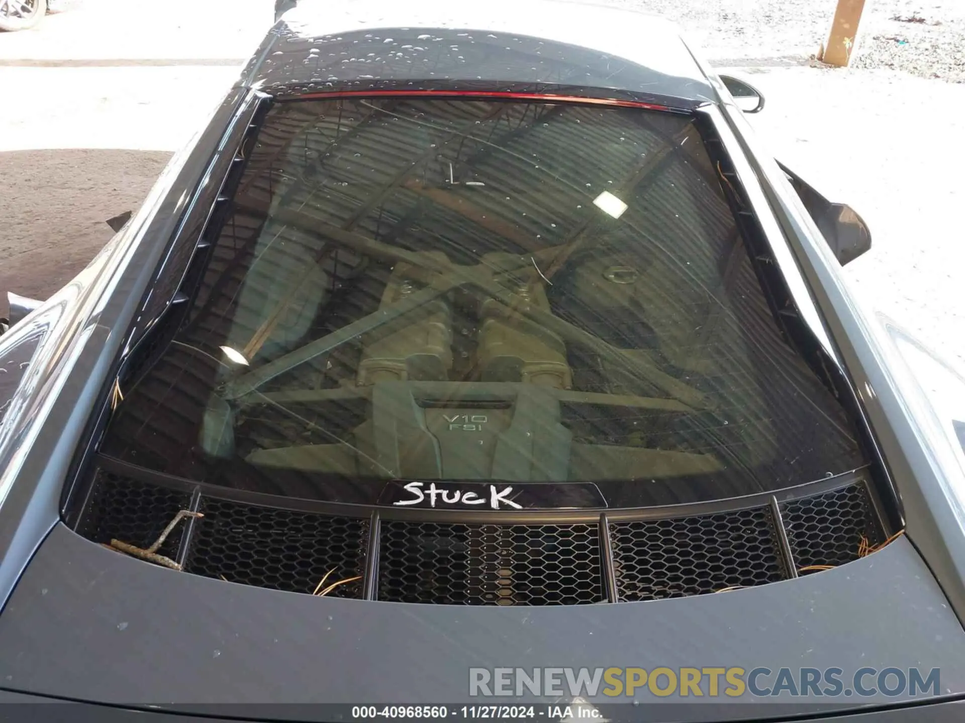 10 Photograph of a damaged car WUACEAFXXP7900496 AUDI R8 2023