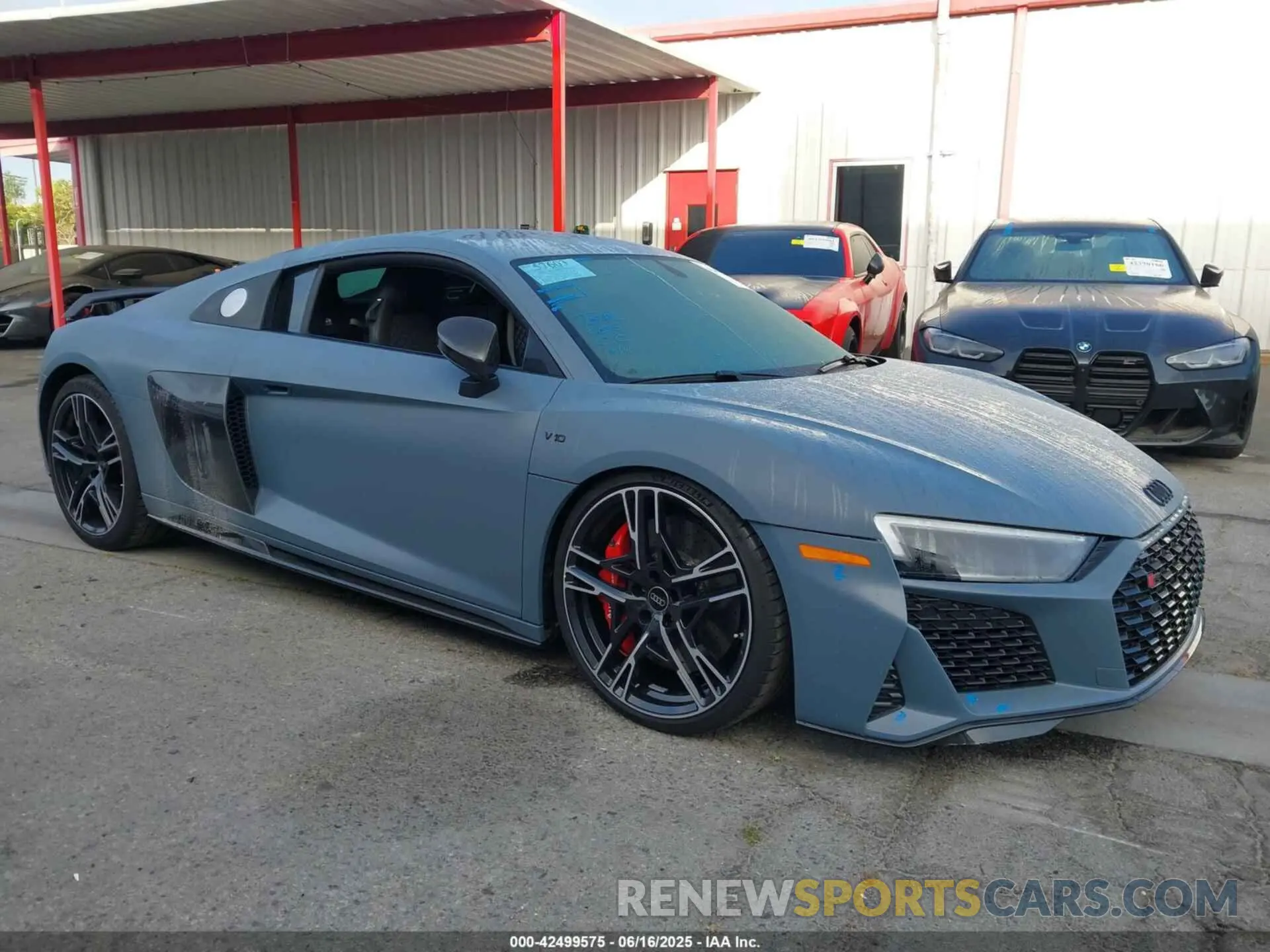1 Фотография поврежденного автомобиля WUAKBAFX4P7902281 AUDI R8 2023