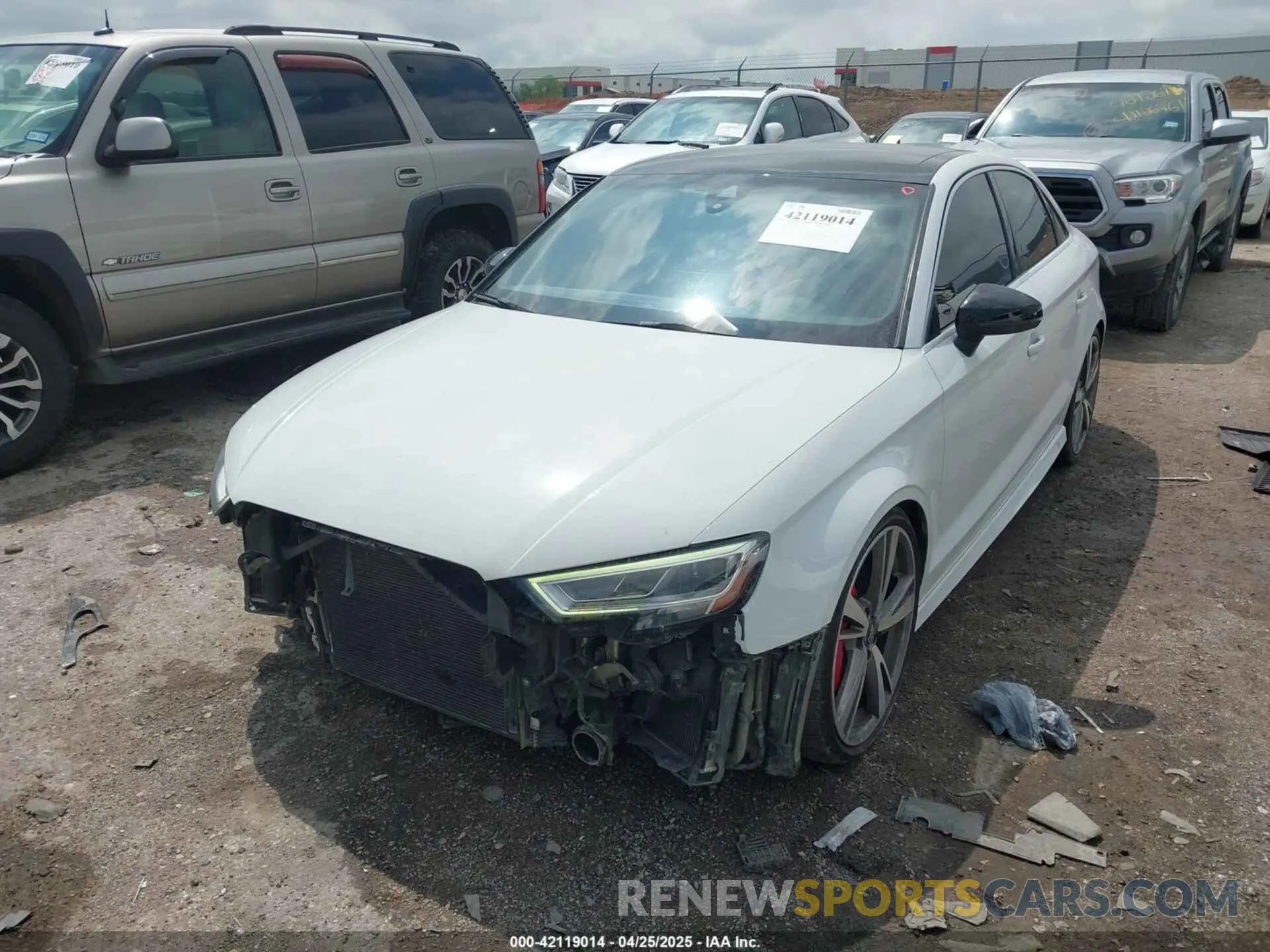 2 Photograph of a damaged car WUABWGFF3KA907627 AUDI RS 3 2019