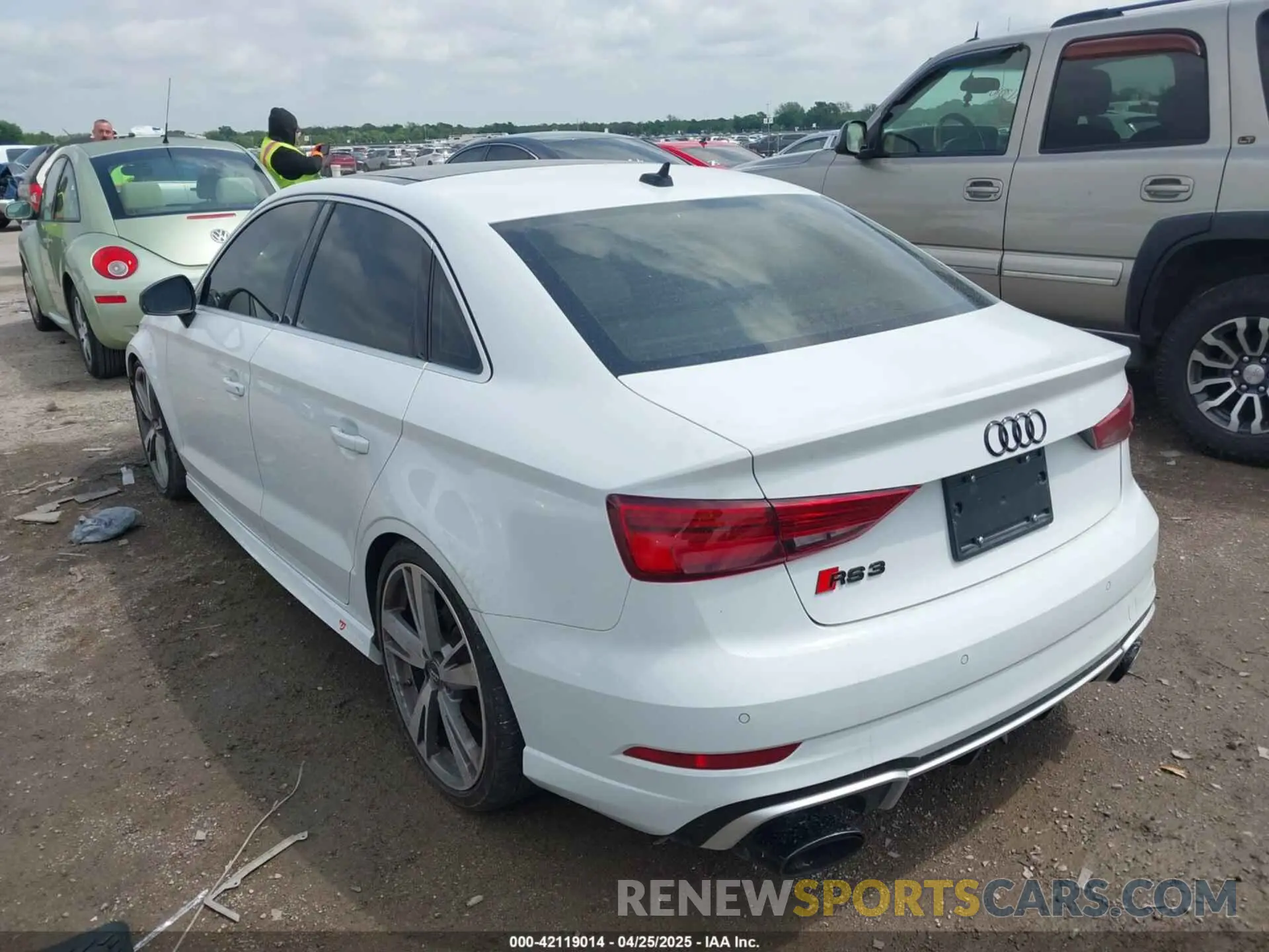 3 Photograph of a damaged car WUABWGFF3KA907627 AUDI RS 3 2019